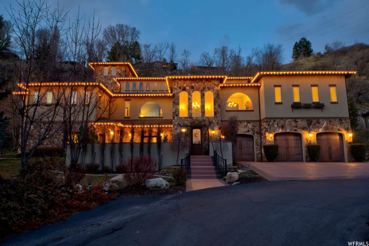 2263 Cottonwood Cove Ln - Photo 1