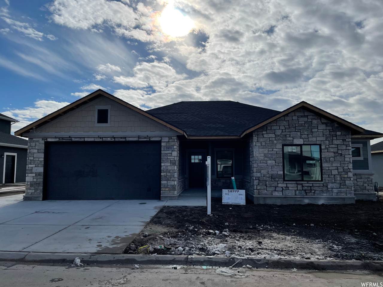 2431 3440 - Photo 1