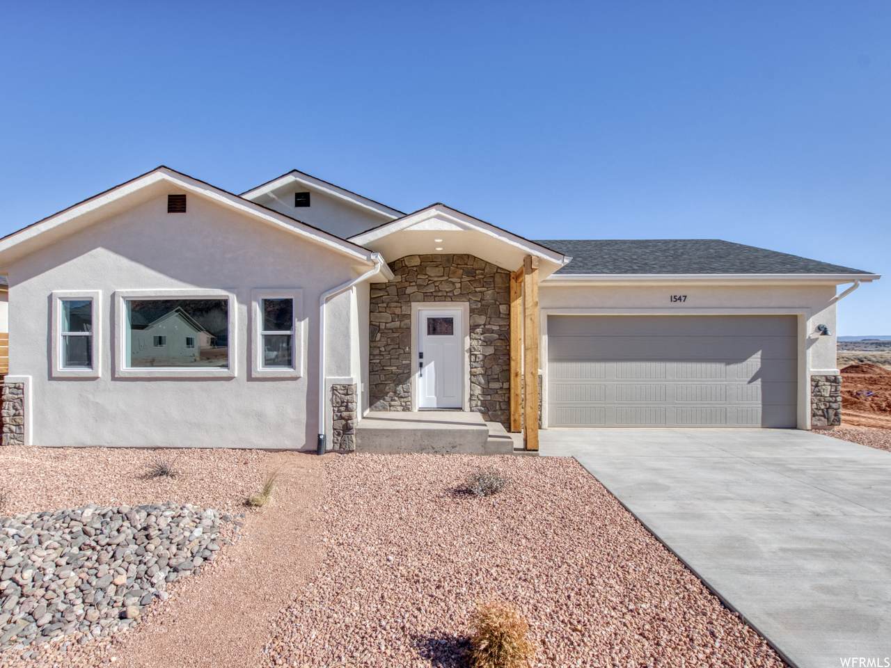 1547 Creekside Dr - Photo 1