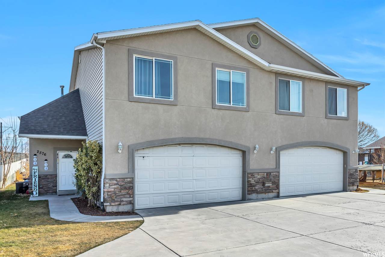 2574 Robin Rd - Photo 1
