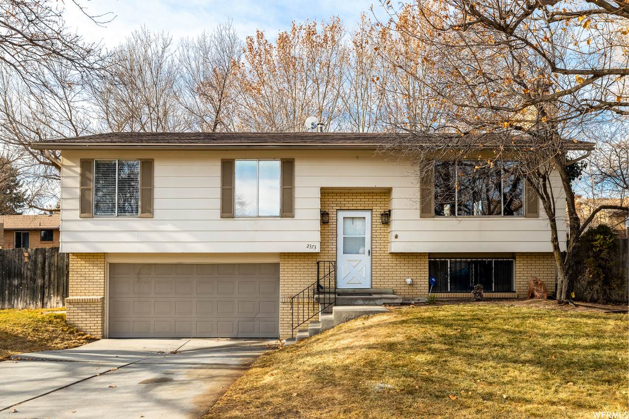 2373 Jack Cir - Photo 1