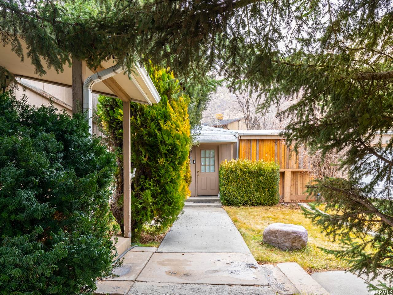 2225 State St - Photo 1
