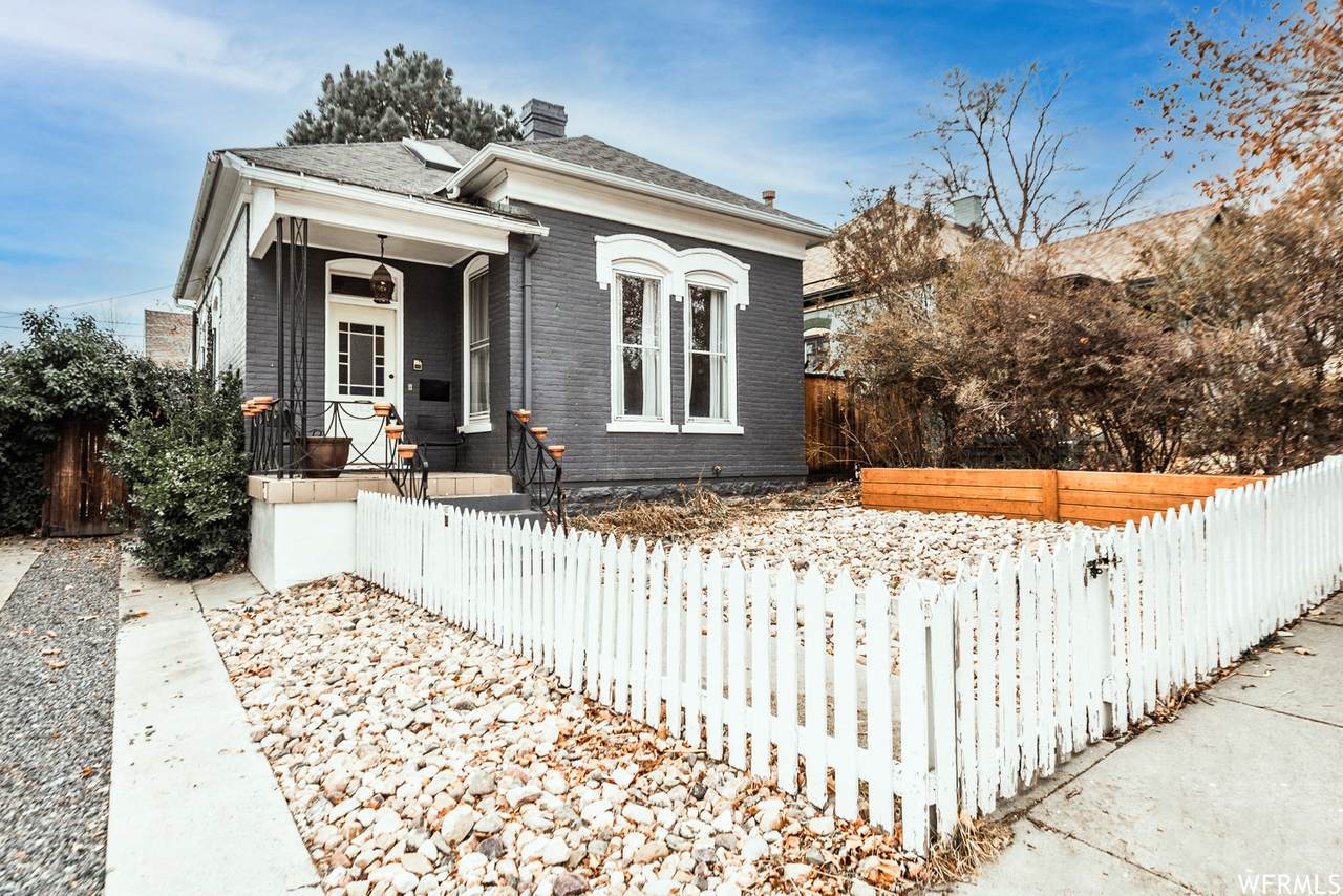 183 L St - Photo 1