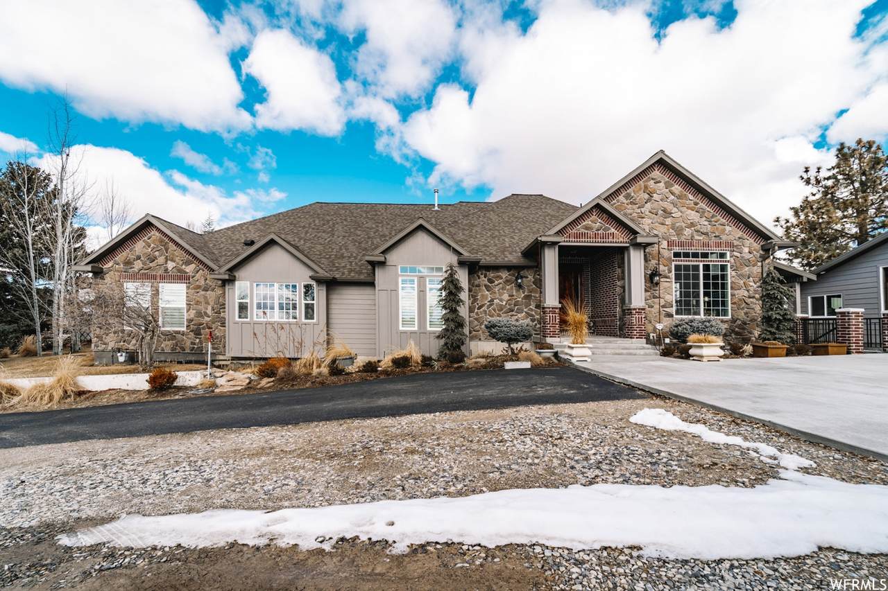 1297 Bluff Rd - Photo 1