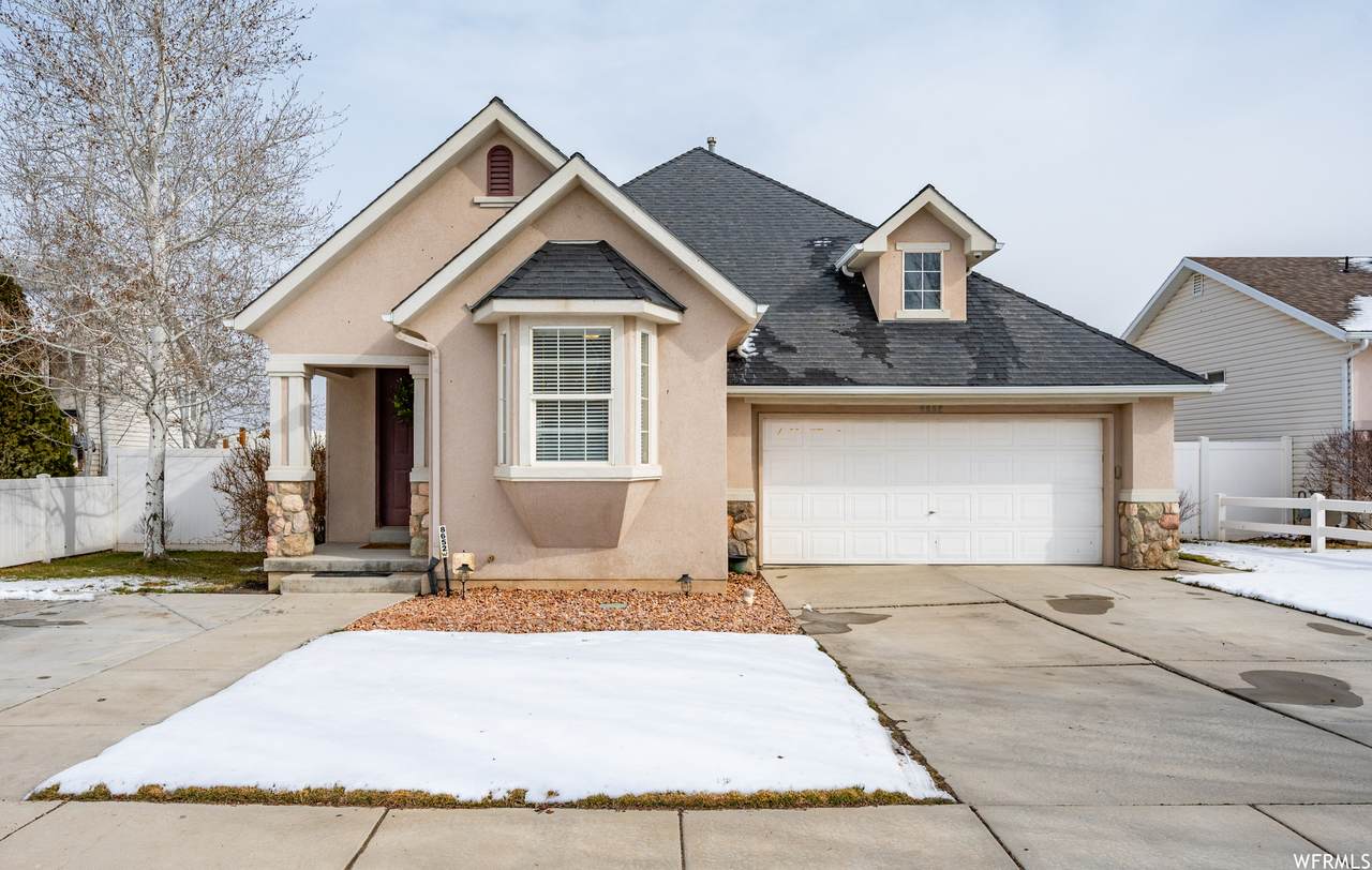 8652 Lamplight Ln - Photo 1