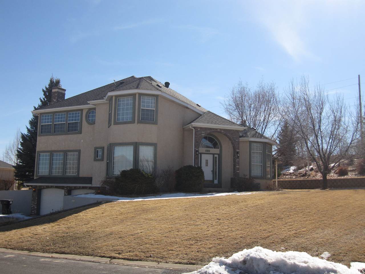 875 Canyon View Dr - Photo 1