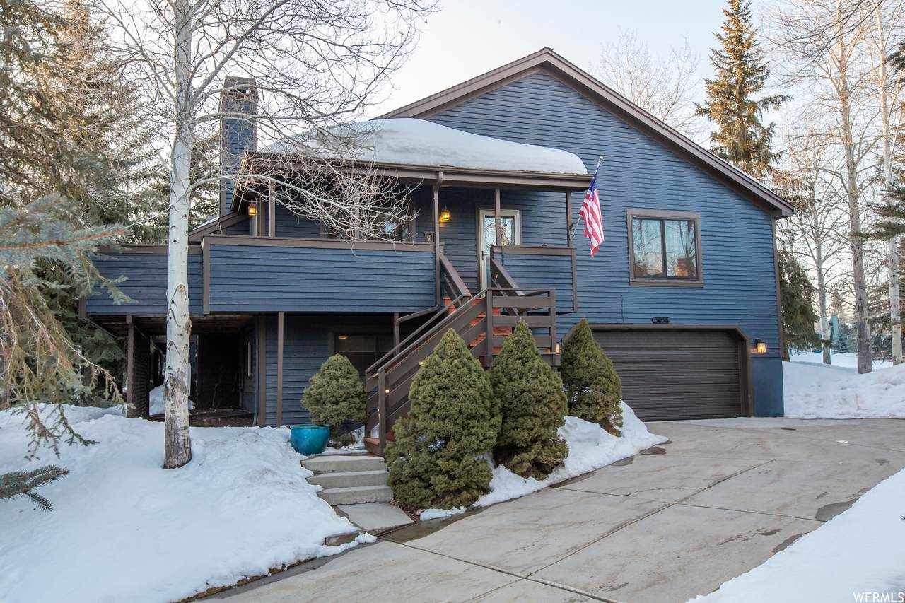 3056 Elk Run Dr - Photo 1