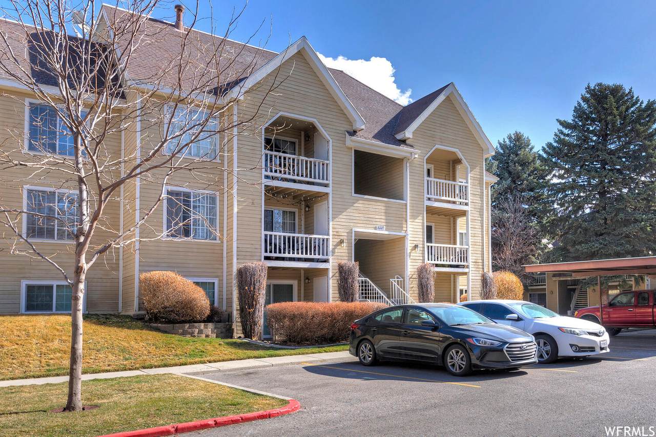 1227 Waterside Cv - Photo 1