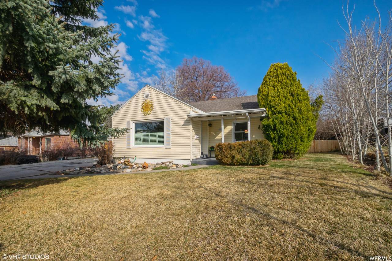 1877 Southwoodside Dr - Photo 1