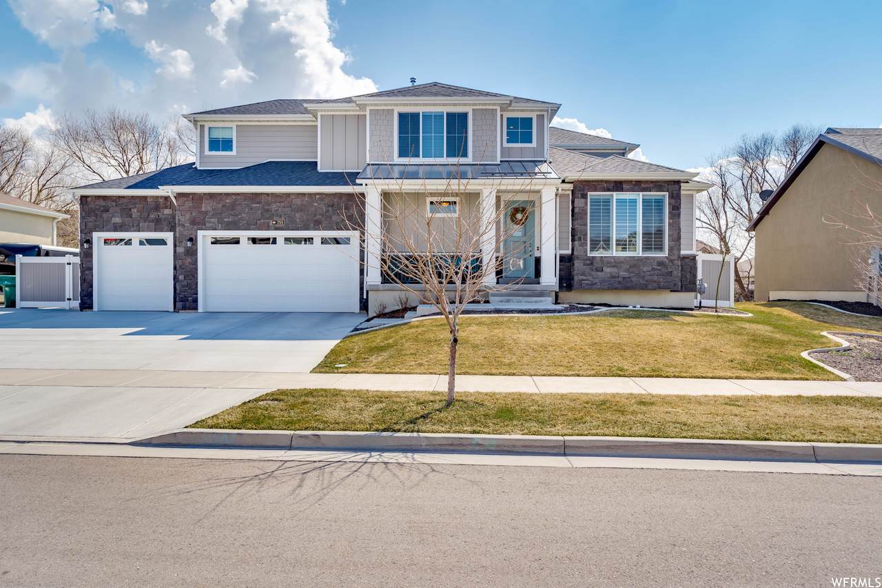 755 Abbey Way - Photo 1