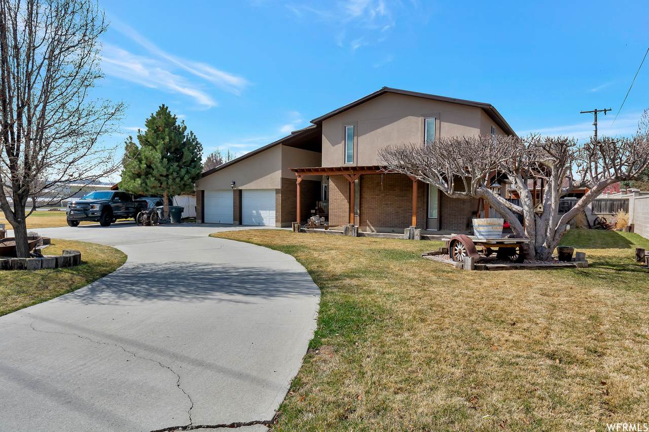 11010 Temple Dr - Photo 1