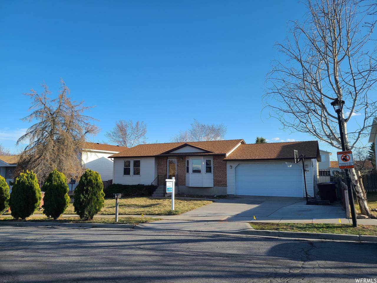 6055 Lodestone Ave - Photo 1