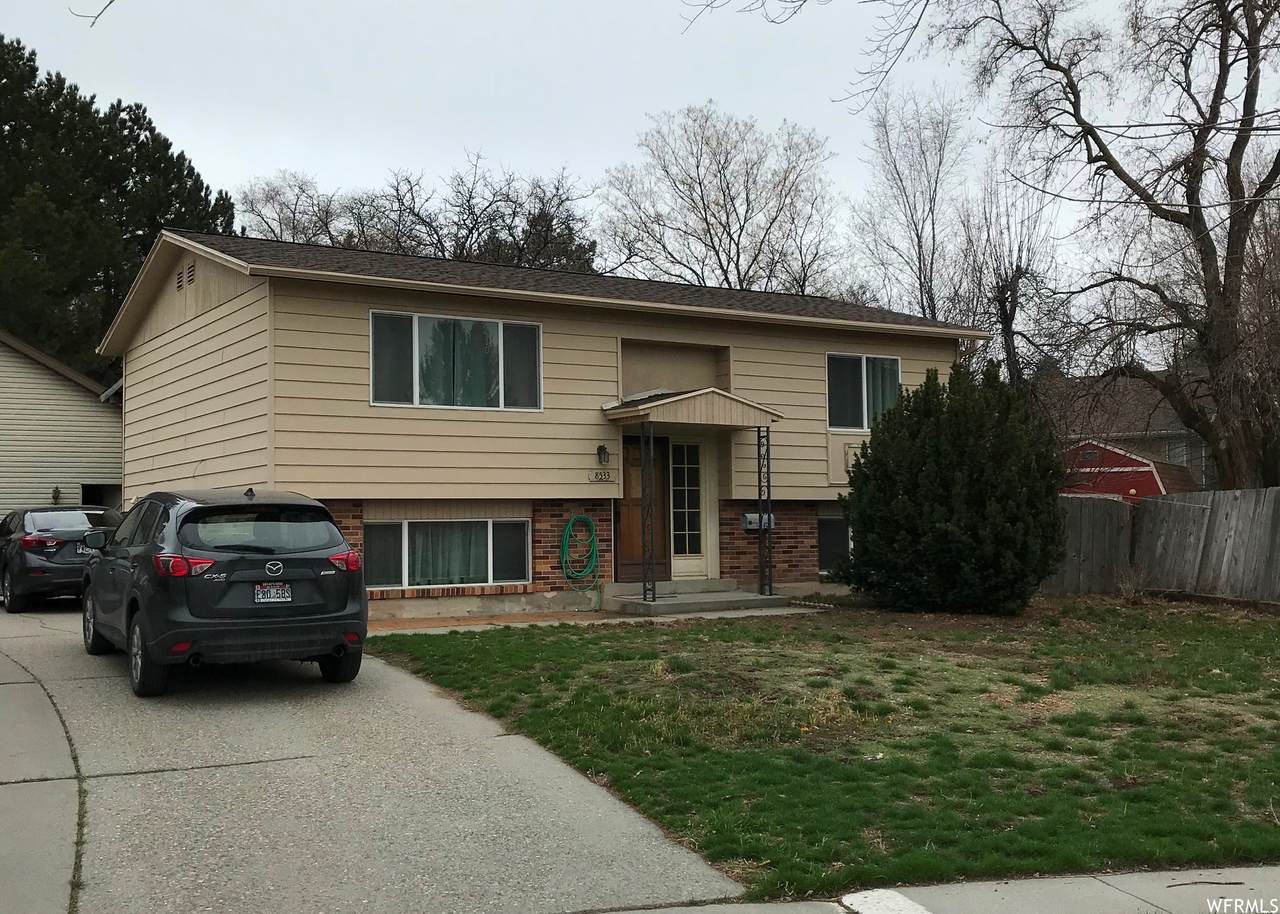 8533 Ray Cir - Photo 1