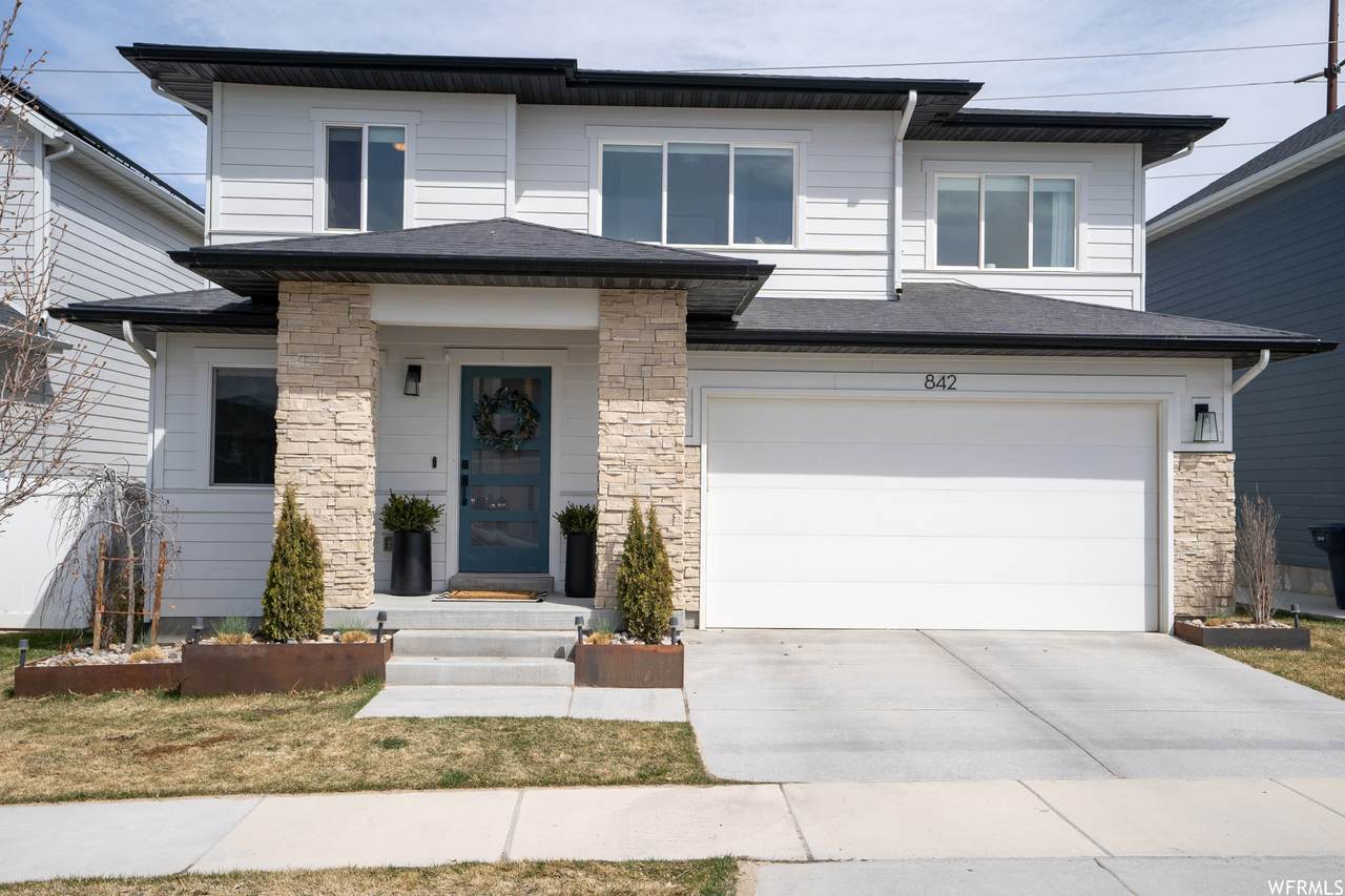 842 Daylight Dr - Photo 1