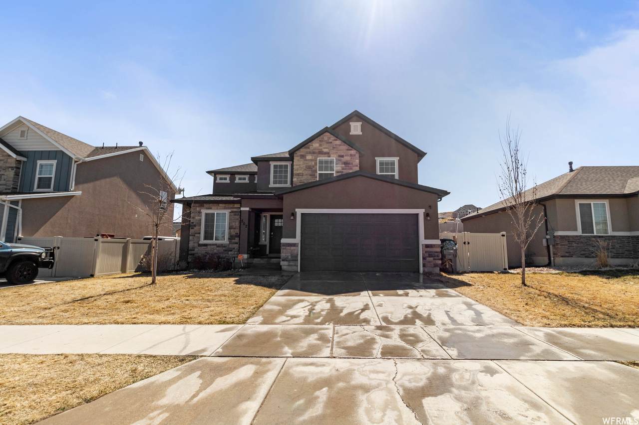 502 Firestone Dr - Photo 1