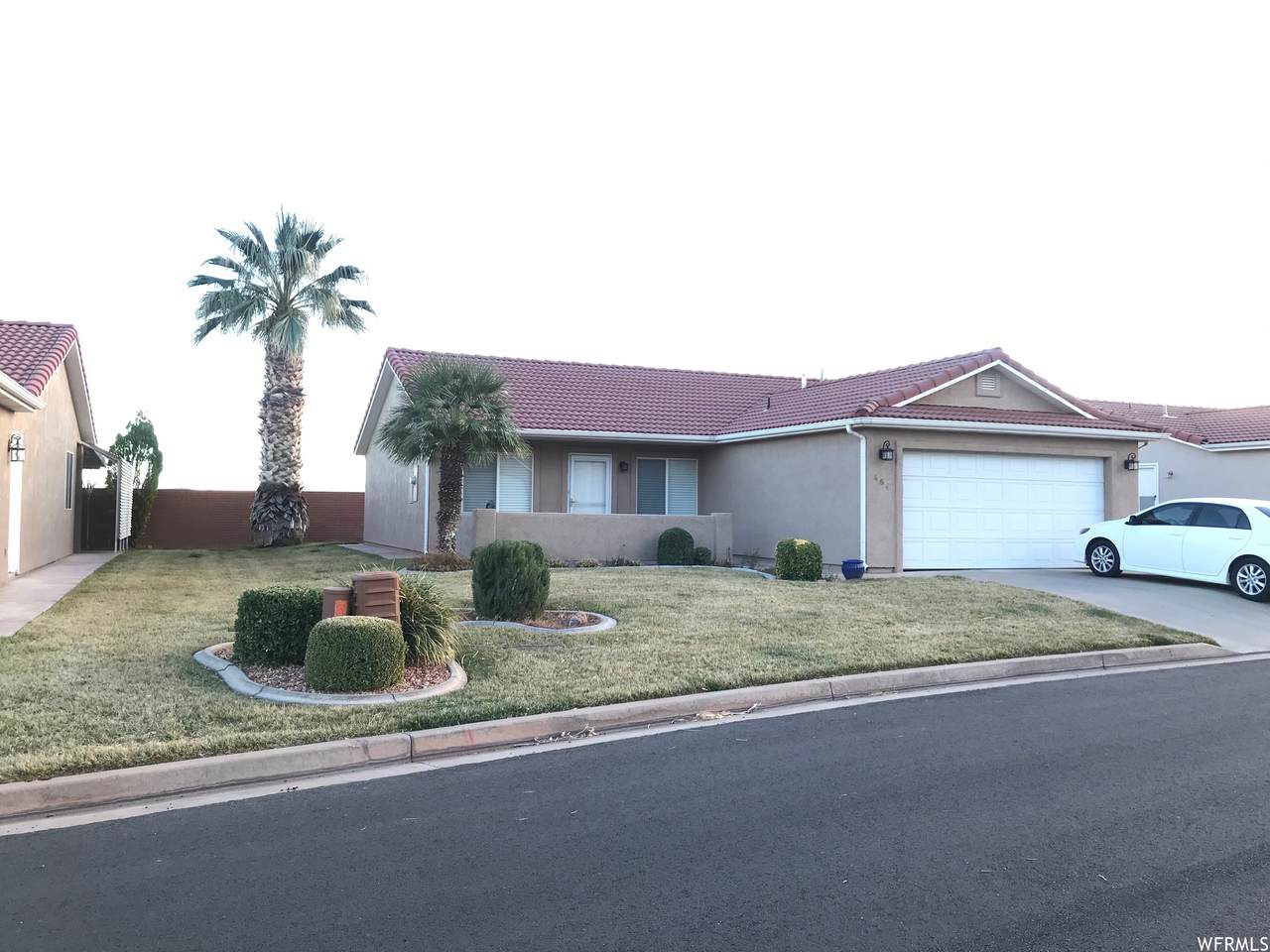 466 Oasis Dr - Photo 1