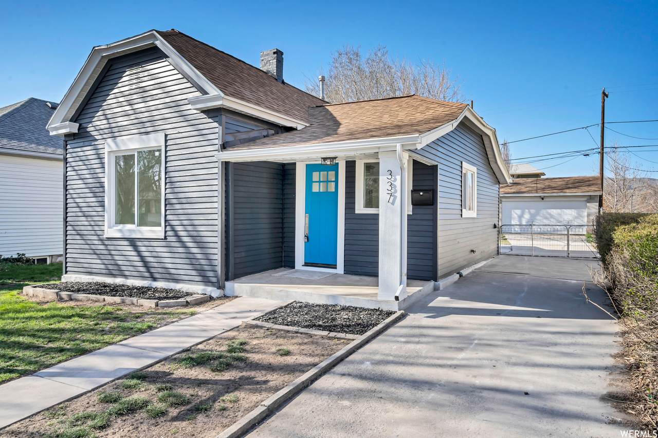 337 Roosevelt Ave - Photo 1