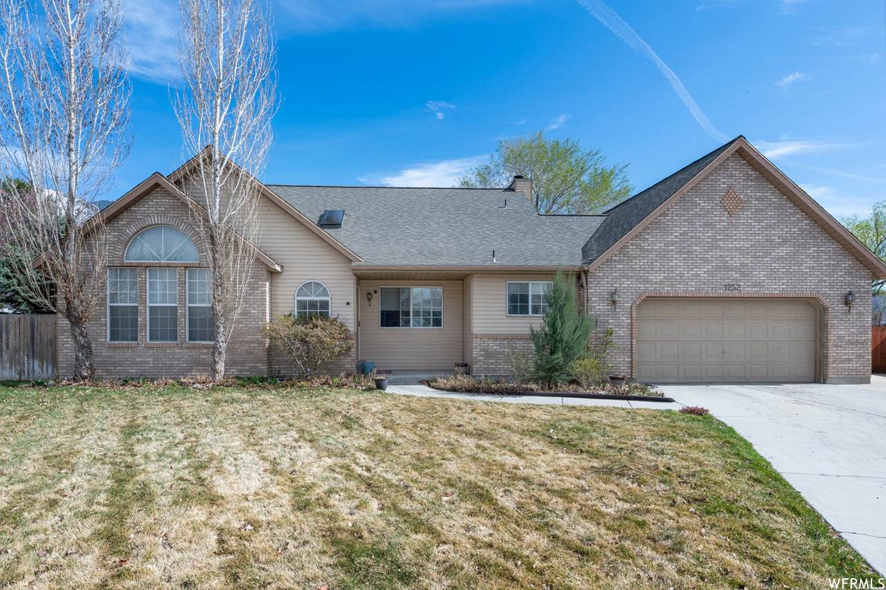 1252 Shadow Gate Cir - Photo 1