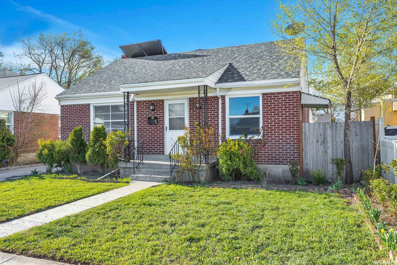 30 Sunset Ave - Photo 1