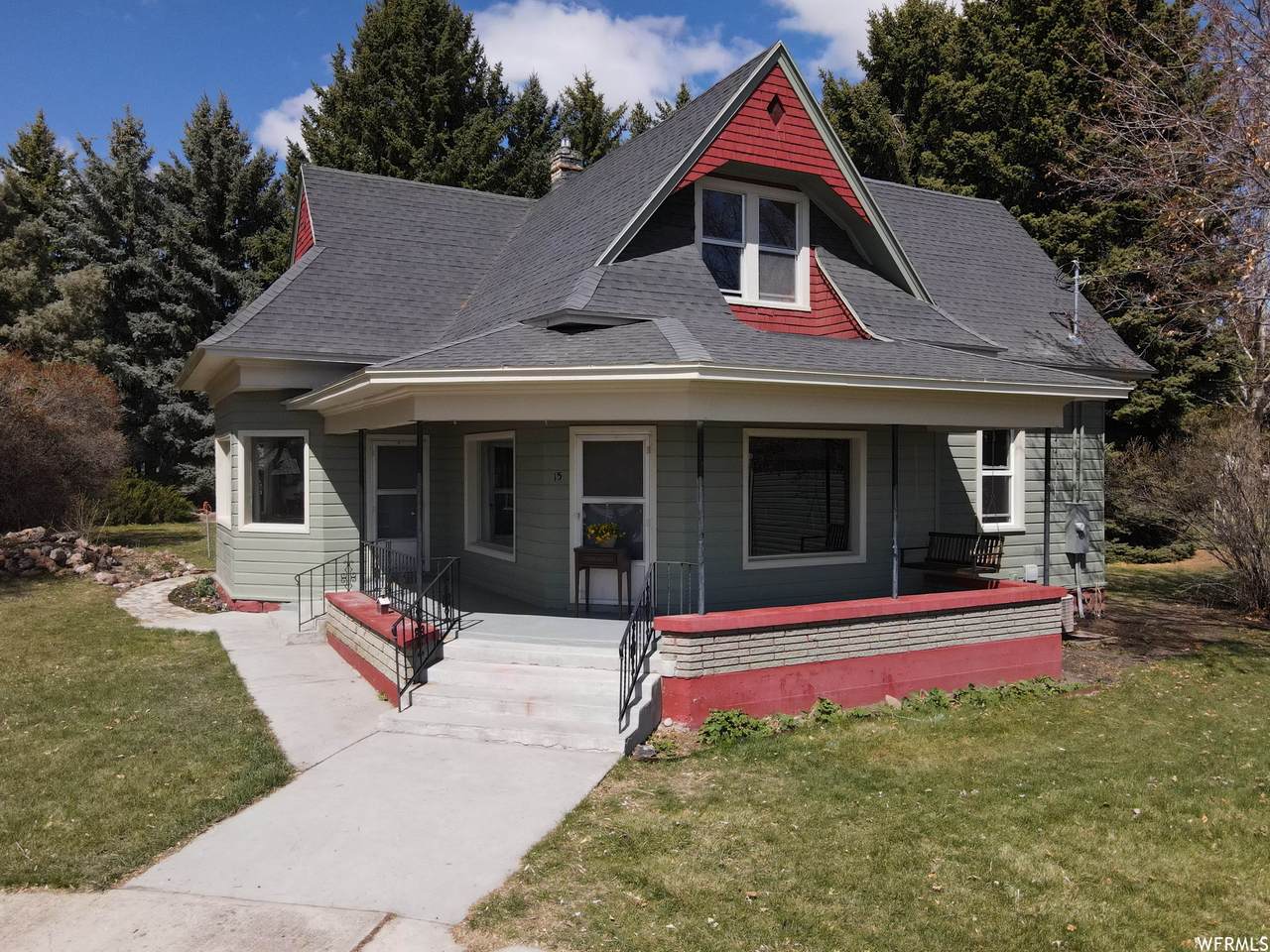 15 Main St - Photo 1
