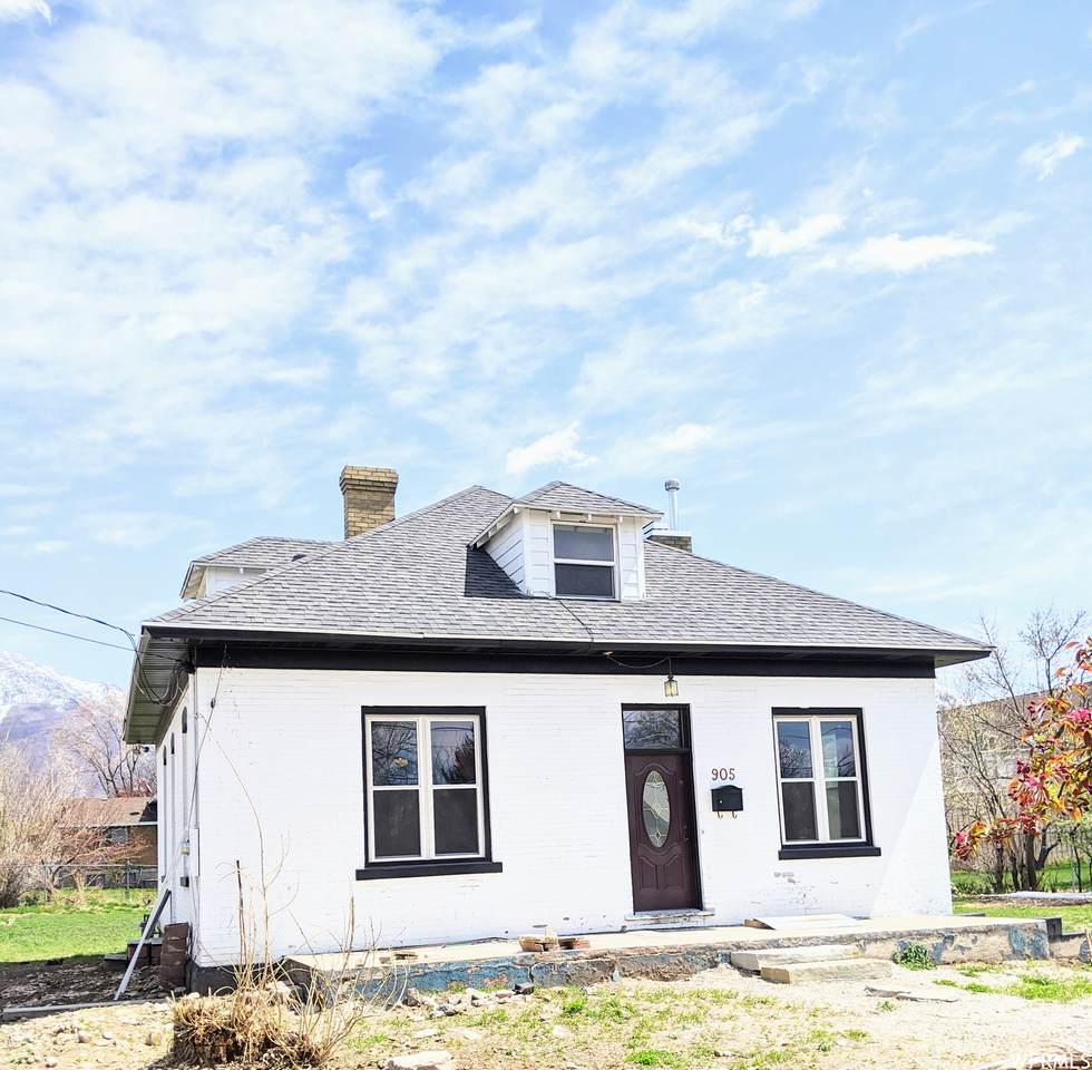 905 Main St - Photo 1