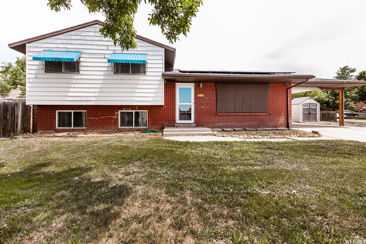 144 Orchard Ave - Photo 1