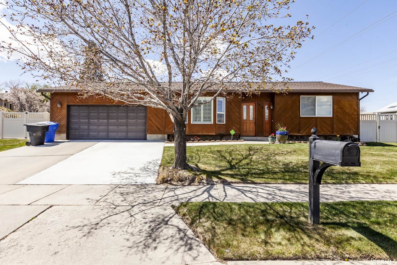 5416 Eastview Dr - Photo 1