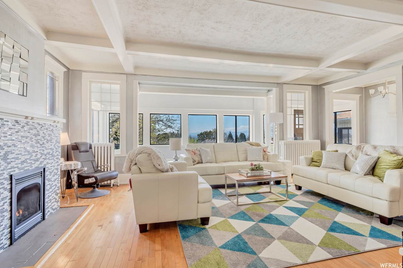 529 8TH Ave - Photo 1