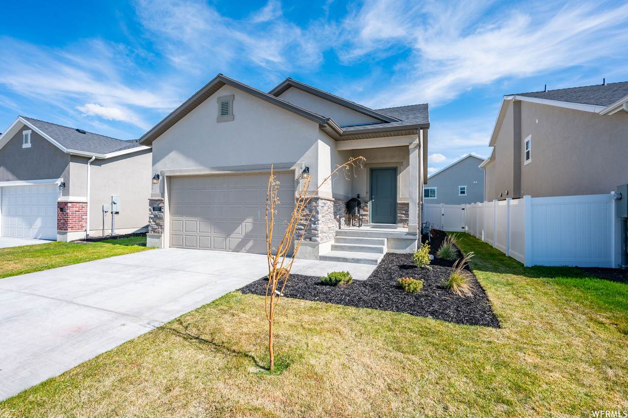 1007 Osprey Dr - Photo 1
