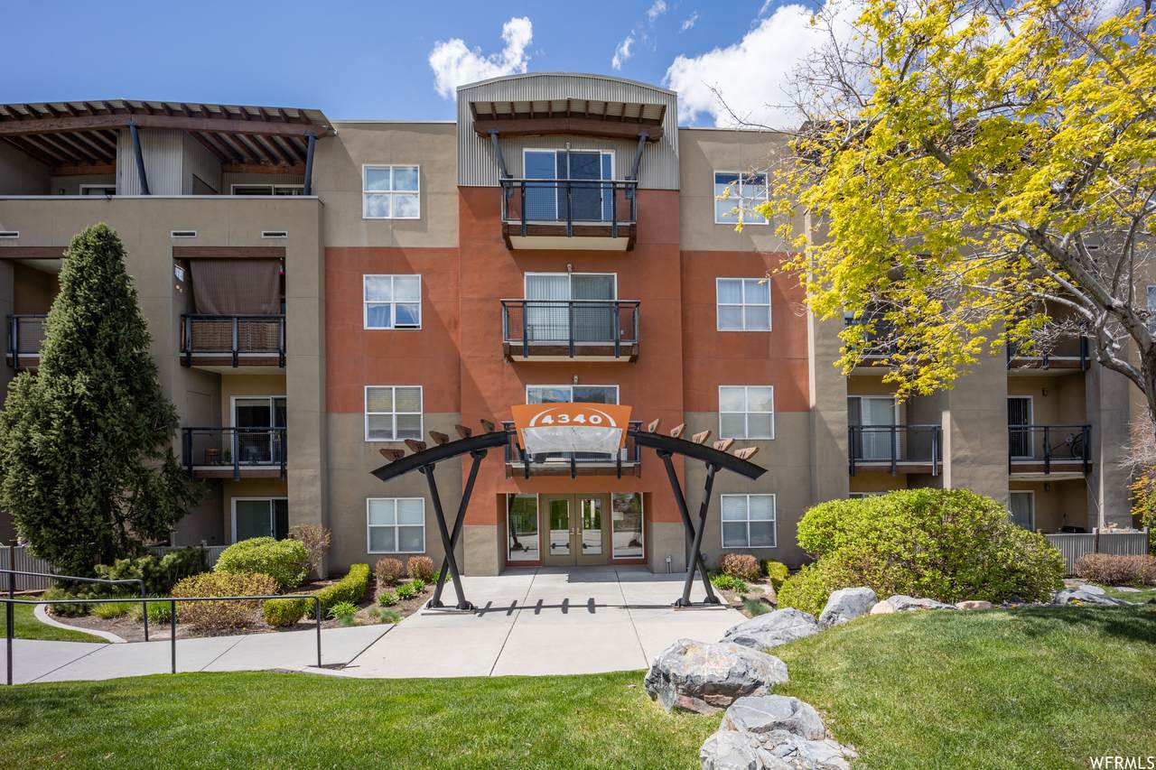 4340 Highland Dr - Photo 1