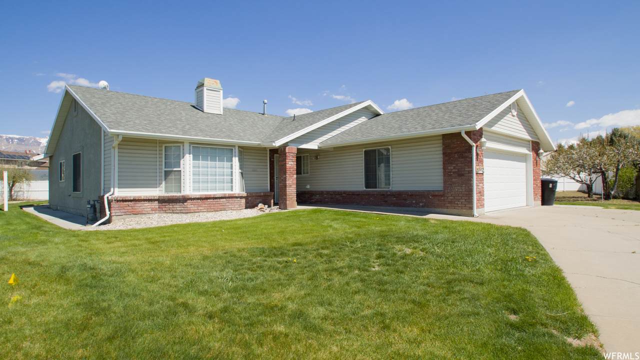 2476 Clydesdale Ct - Photo 1
