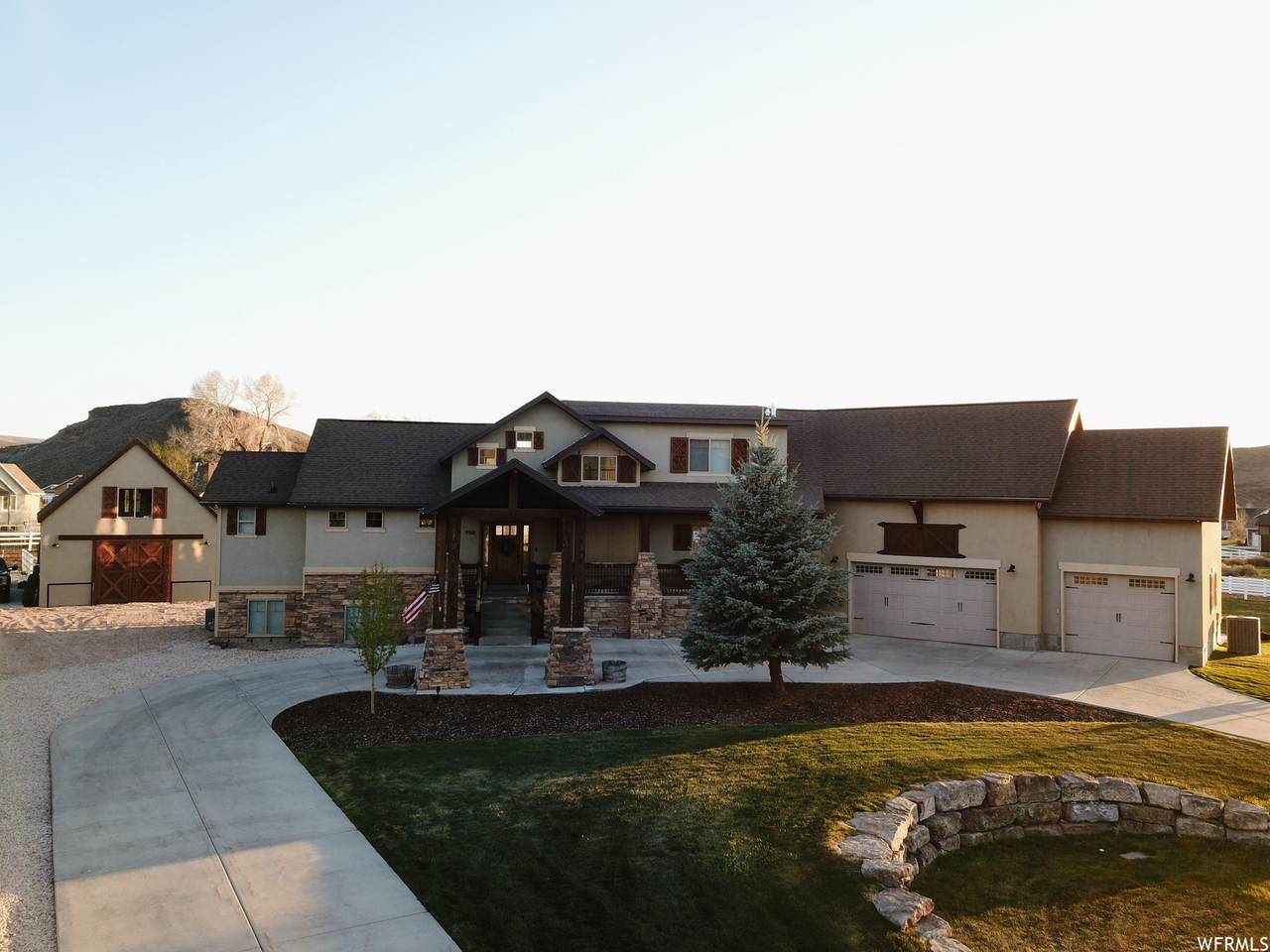 458 Wild Willow Dr - Photo 1