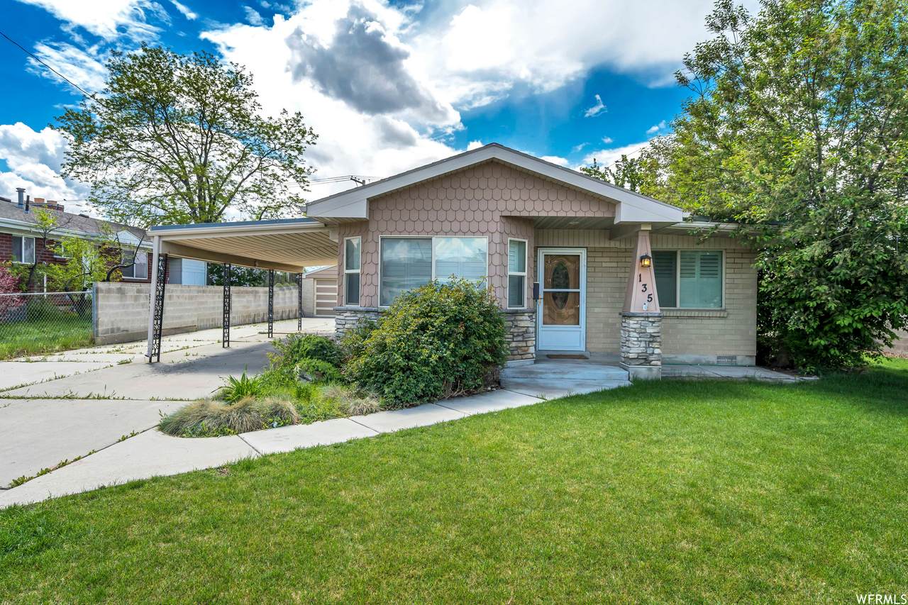 135 Fayelle Ave - Photo 1