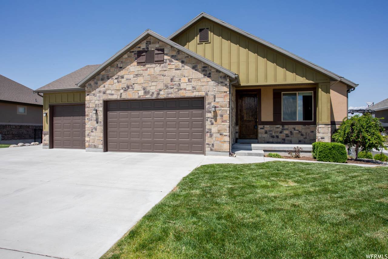 1392 Salmon Caddis Dr - Photo 1