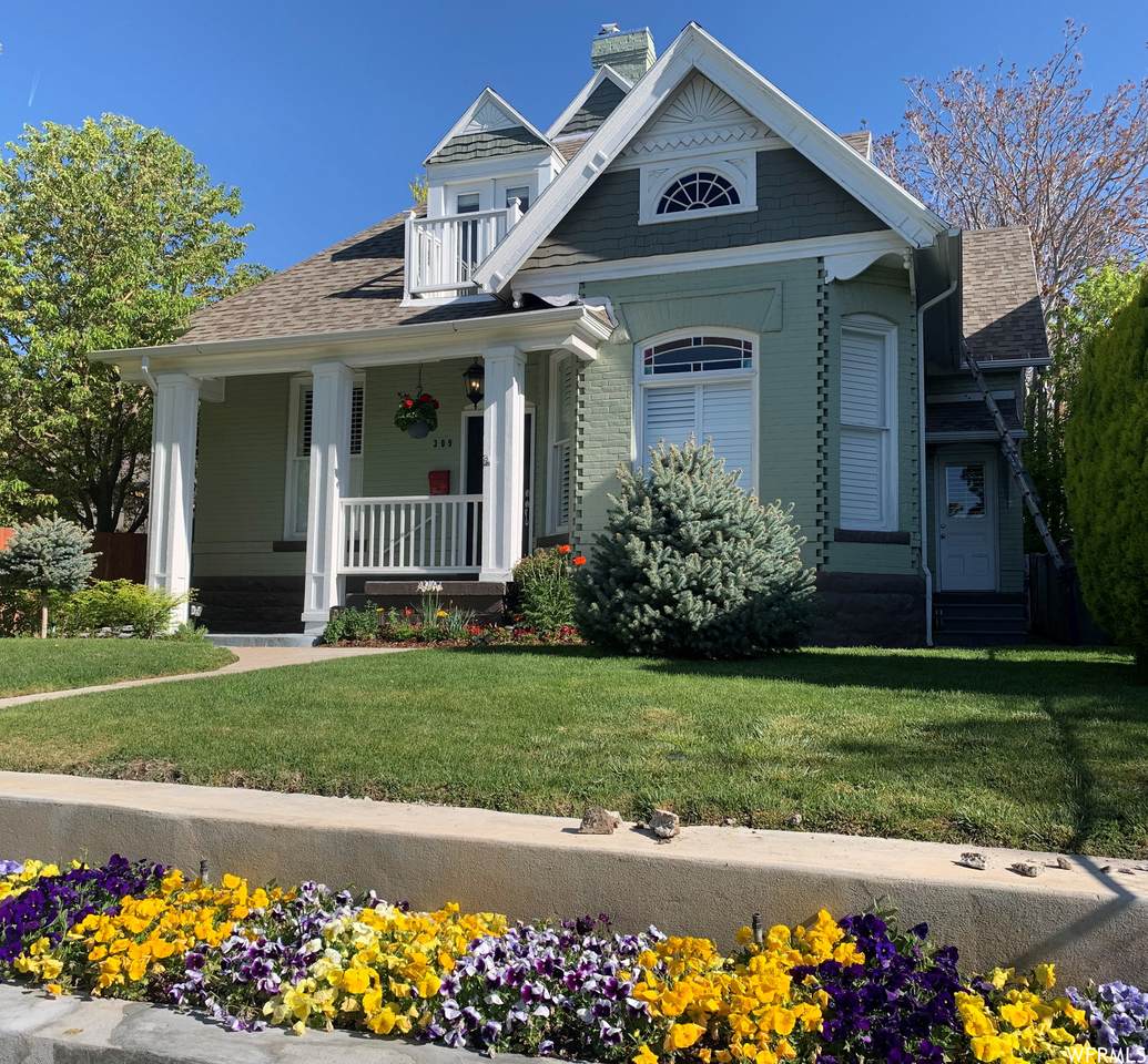 309 4TH Ave - Photo 1