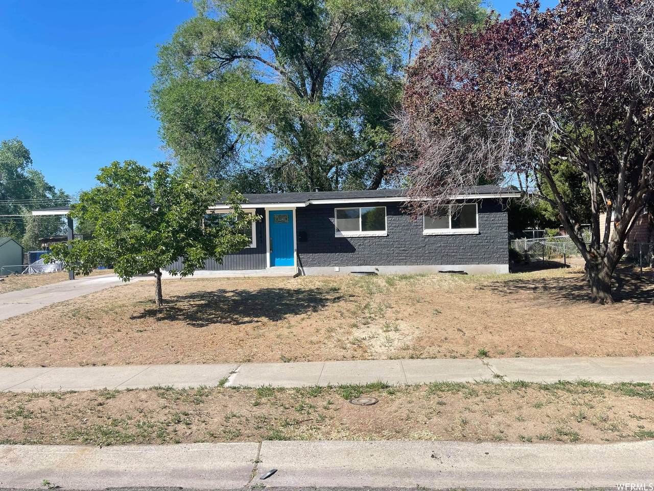 1043 Serpentine Way - Photo 1