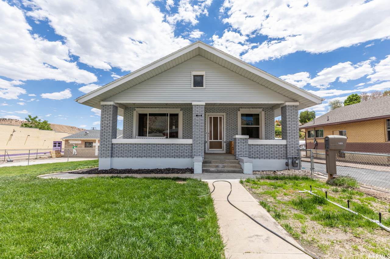 169 Main St - Photo 1