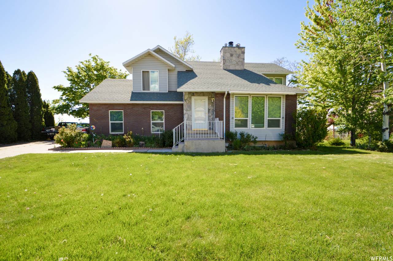1259 Ash Dr - Photo 1