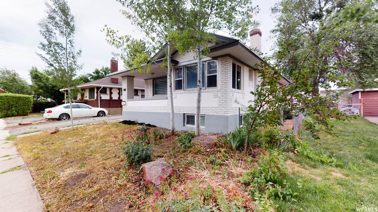 278 Kensington Ave - Photo 1