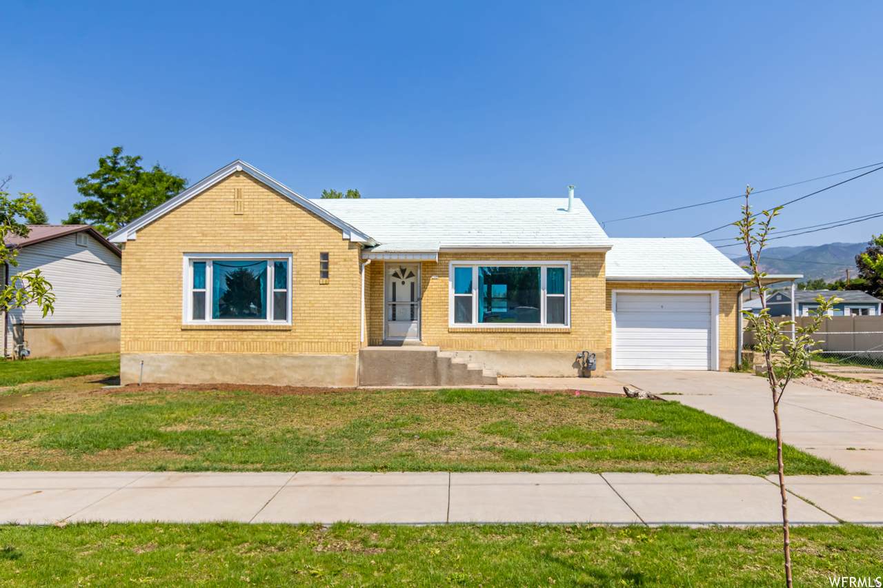 348 Young St - Photo 1