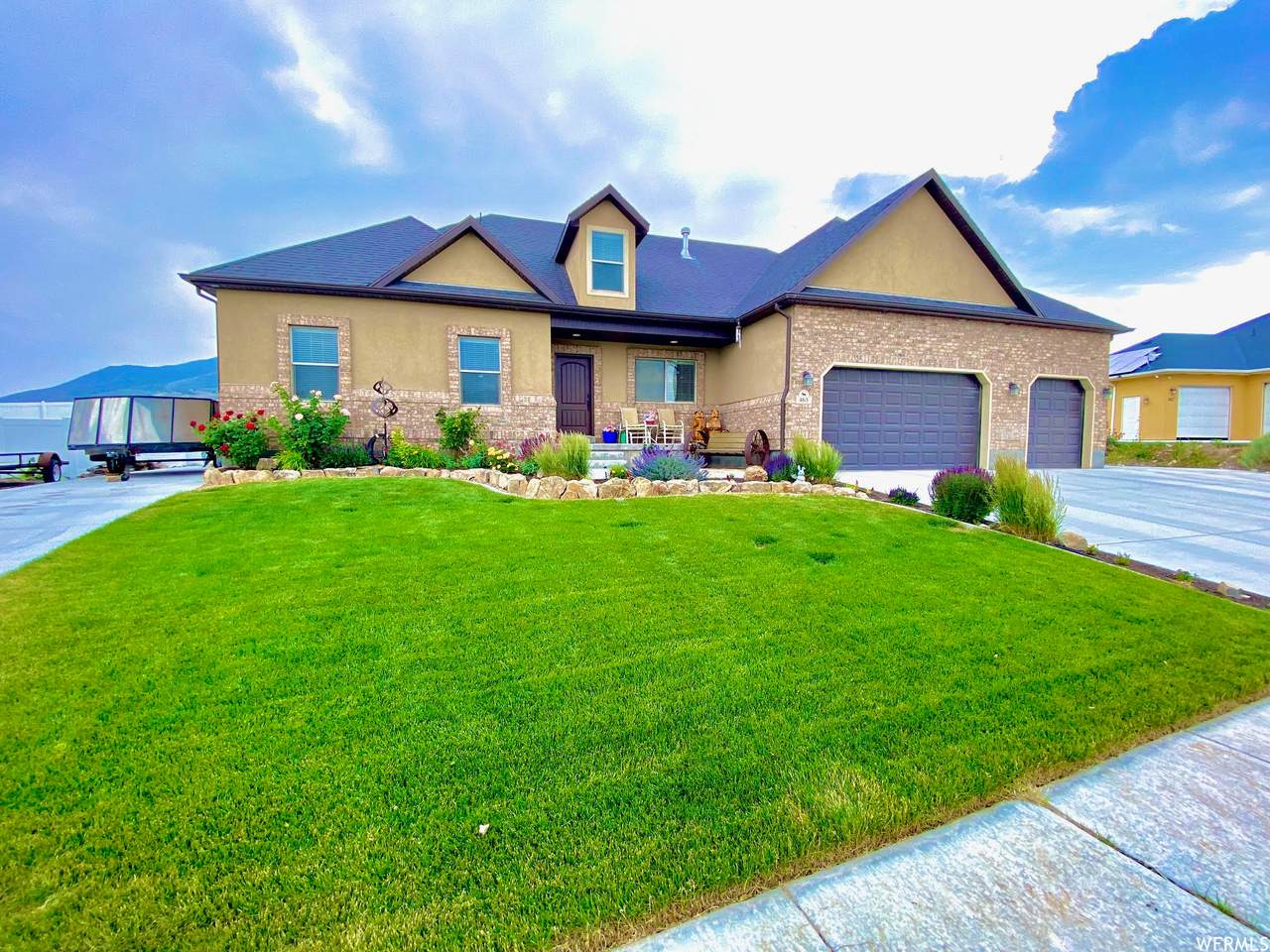 463 Cimarron Ave - Photo 1