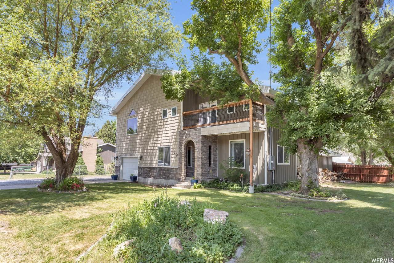 169 Main St - Photo 1