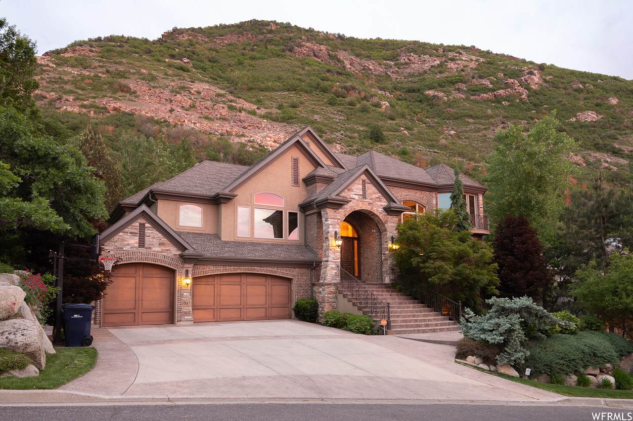 11887 Hidden Canyon Ln - Photo 1