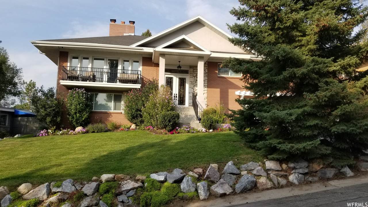 3395 Bruce St - Photo 1