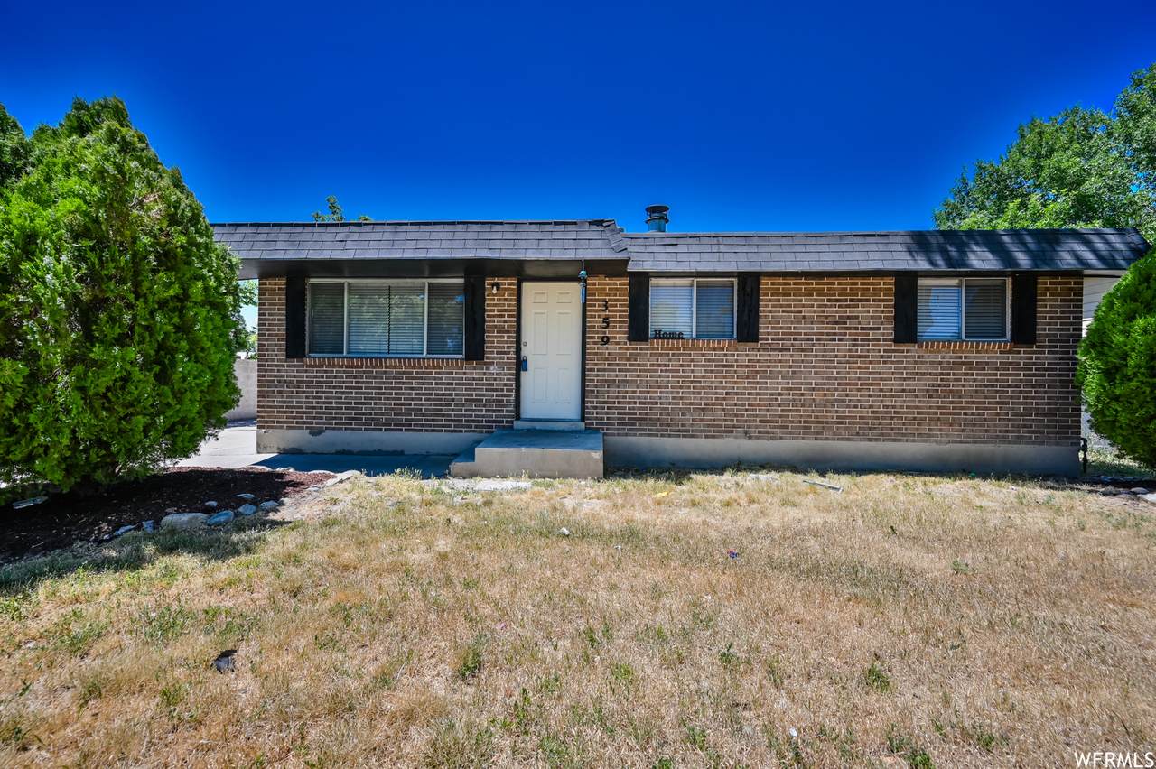 359 Starcrest Dr - Photo 1