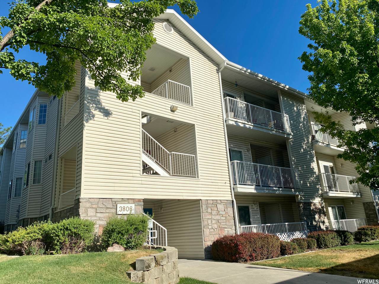 3806 Canyon River Way - Photo 1