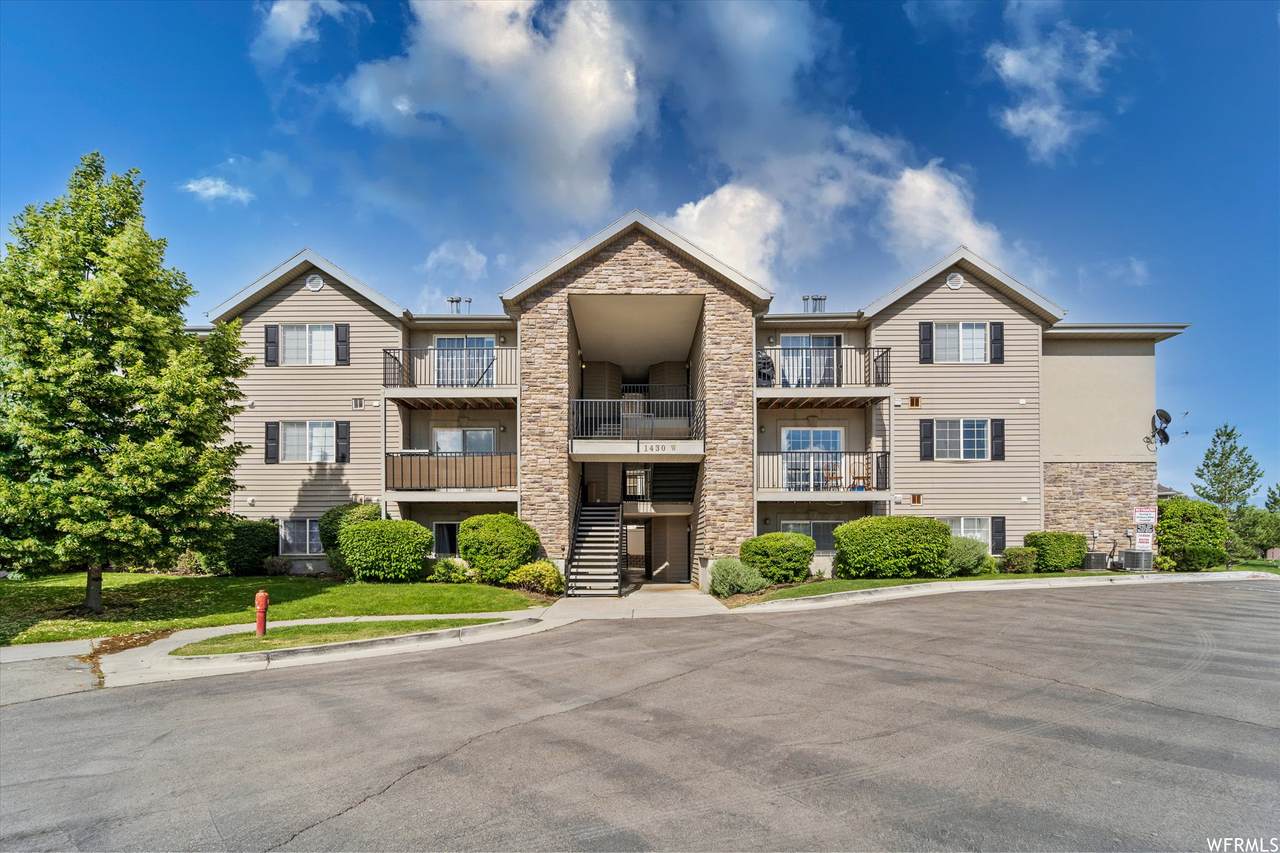 1430 Westbury Way - Photo 1