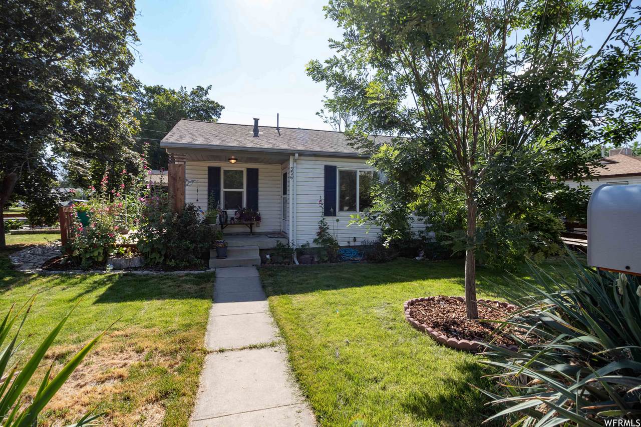 356 Garden Cir - Photo 1