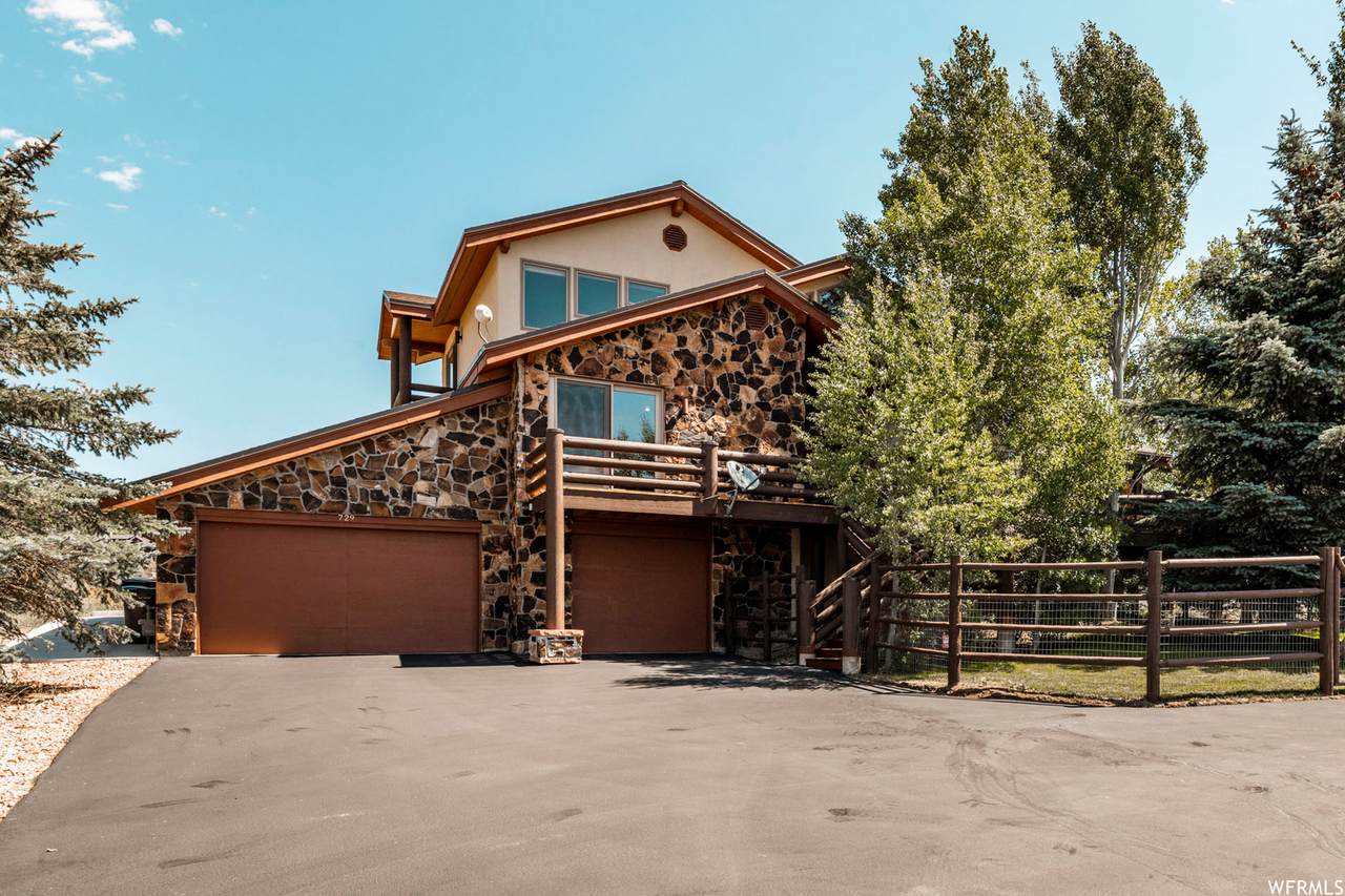 729 Redden Rd - Photo 1