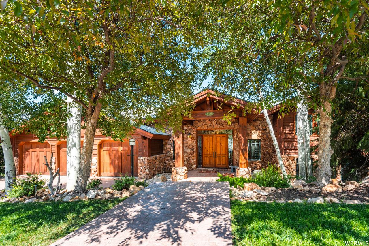 3595 Sun Ridge Dr - Photo 1